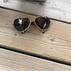 Ralph Lauren Accessories - Women’s Ralph Lauren aviator sun glasses Ralph Lauren Accessories - Women’s Ralph Lauren aviator sun glasses